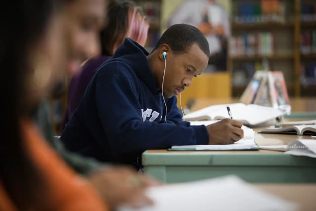 Student Studies Smart